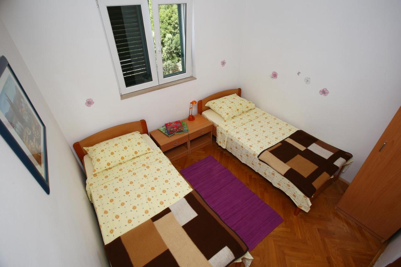 Apartments Vila Ana Селине Экстерьер фото
