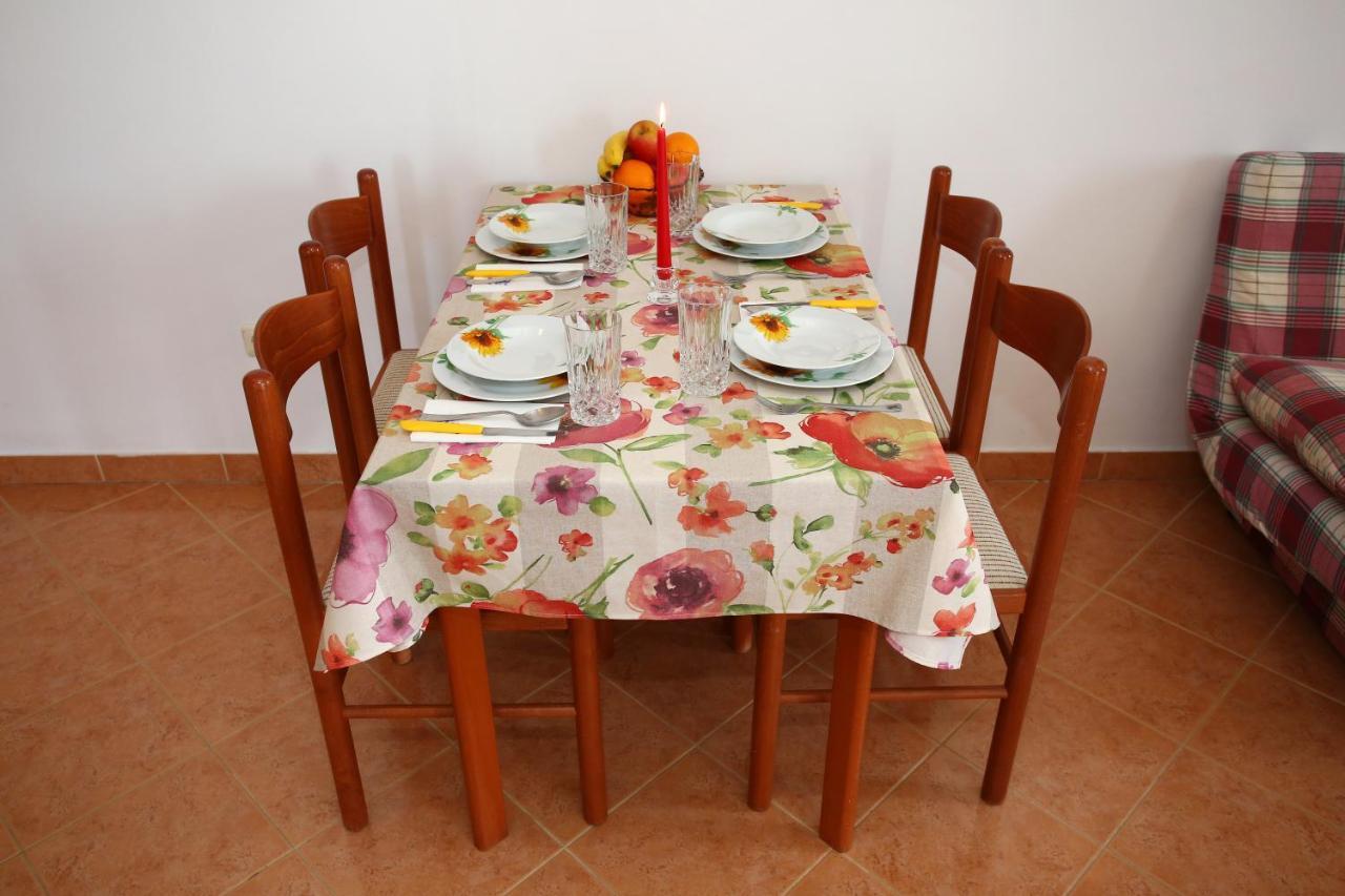 Apartments Vila Ana Селине Экстерьер фото