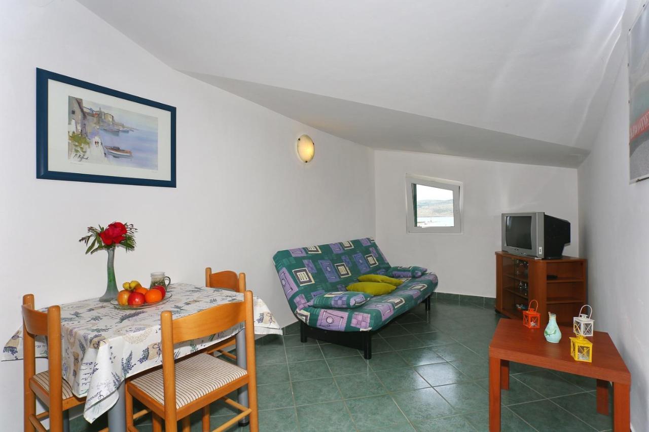 Apartments Vila Ana Селине Экстерьер фото