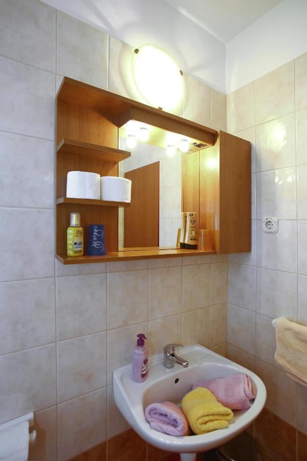 Apartments Vila Ana Селине Экстерьер фото