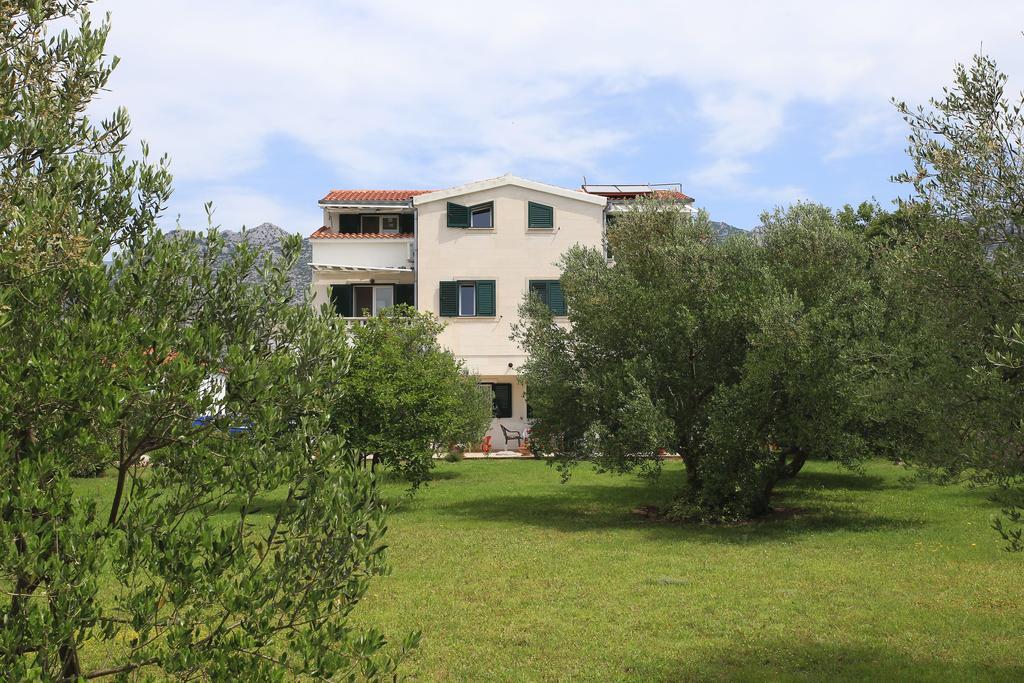 Apartments Vila Ana Селине Экстерьер фото