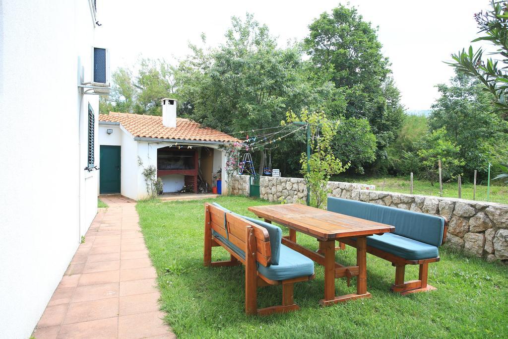 Apartments Vila Ana Селине Экстерьер фото